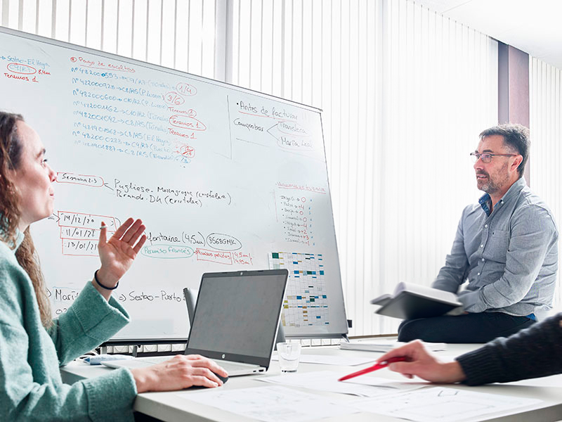 machine working at the port